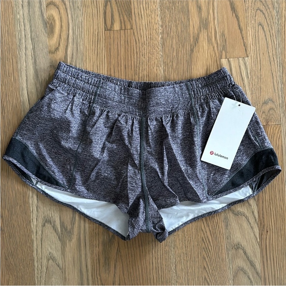 Lululemon Hotty Hot Shorts sz 10 Womens Low Rise Lined 2.5” Gray Heather Preppy